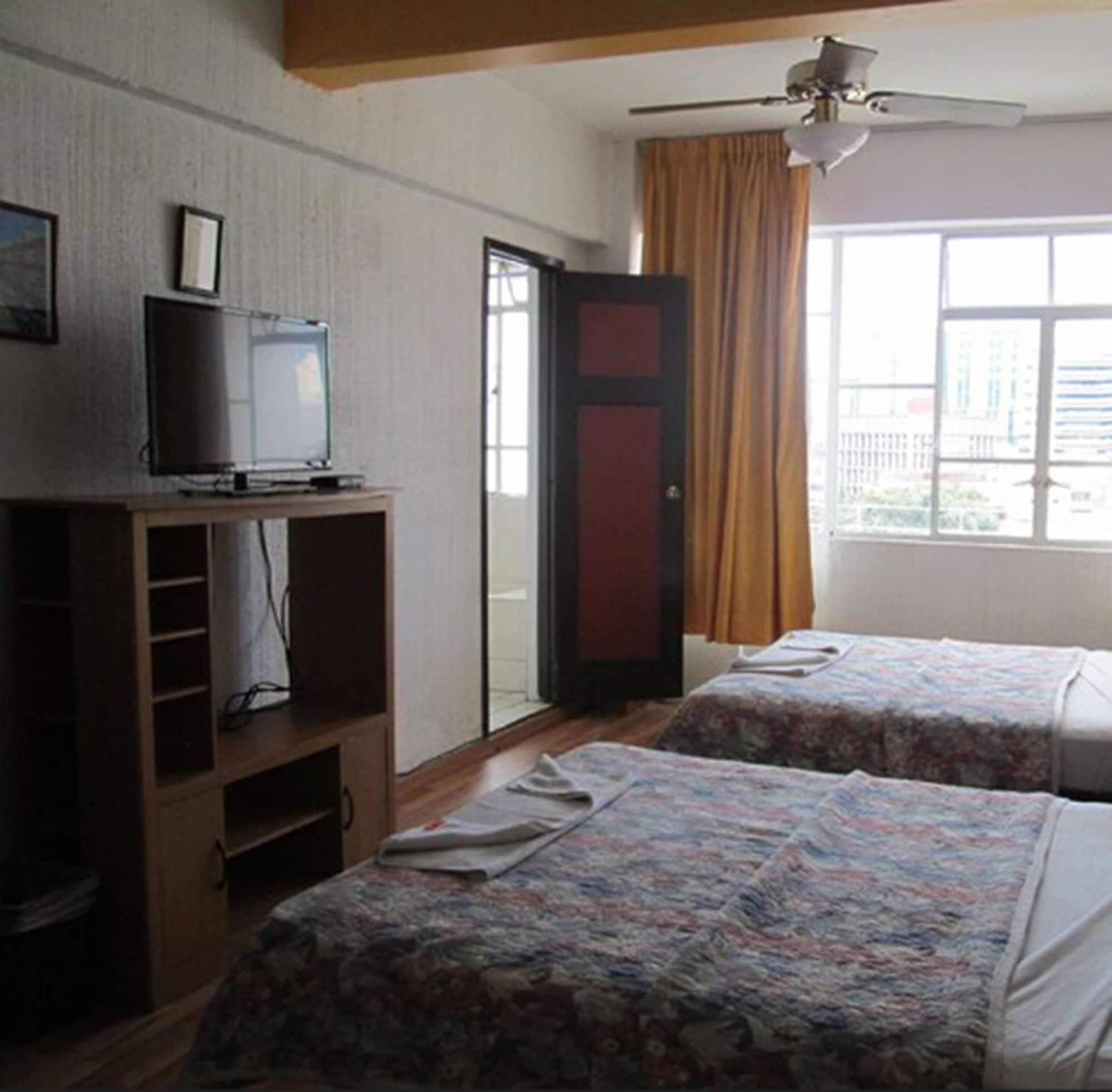 Oyo Nueva Galicia Hotel กัวดาลาฮารา ภายนอก รูปภาพ