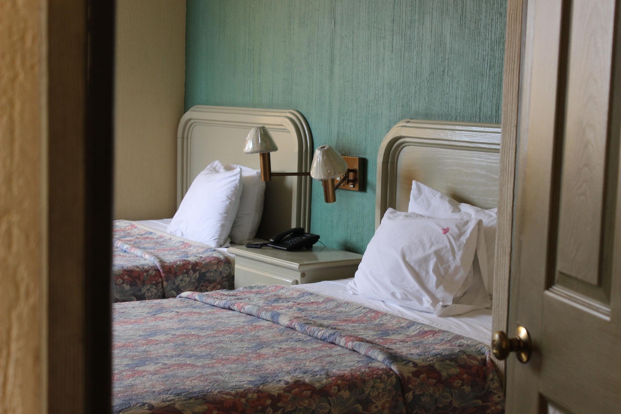 Oyo Nueva Galicia Hotel กัวดาลาฮารา ภายนอก รูปภาพ